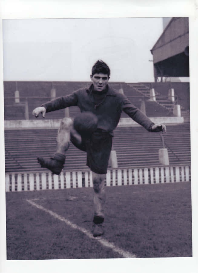 Legendary Footballer Duncan Edwards Wallpaper