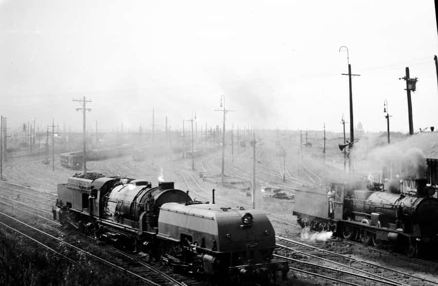 Legible Old Train Wallpaper