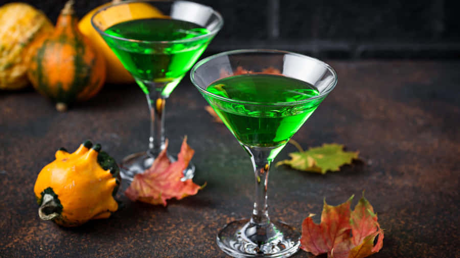 Let The Spirit Of Halloween Flow With Spooky Cocktails! Wallpaper