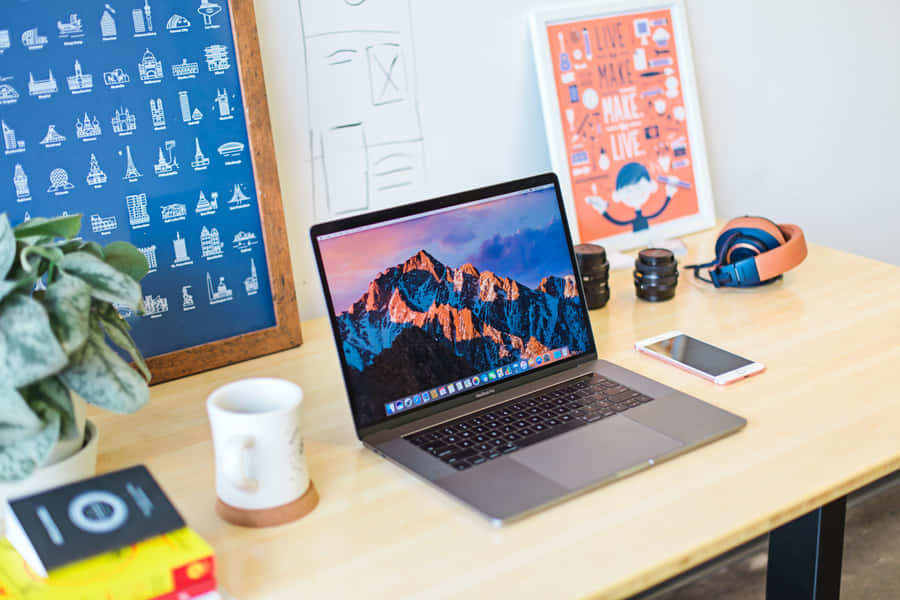 Listen To Music On The Go Wallpaper