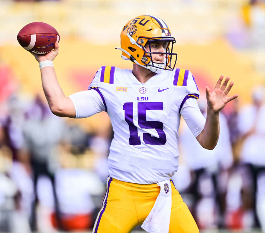 Lsu Football Throwing Ball Wallpaper