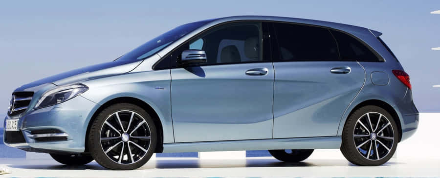 Luxurious Mercedes Benz B-class In Motion Wallpaper
