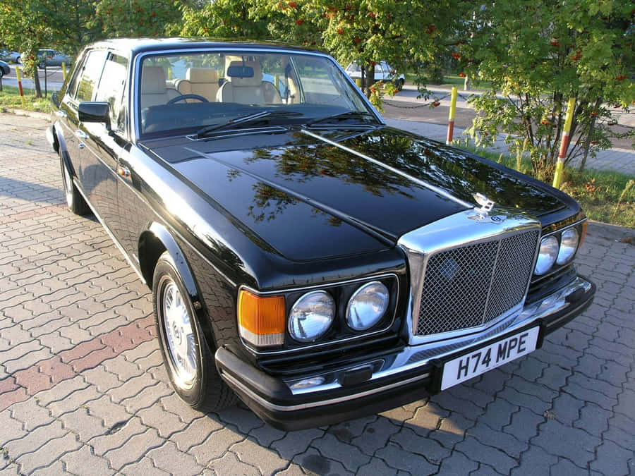Luxury Meets Elegance With Bentley Eight Wallpaper