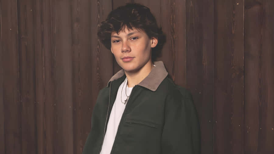 Maddox Batson Casual Portrait Wallpaper