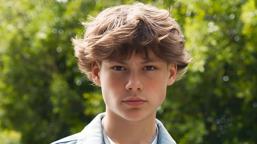 Maddox Batson Young Actor Profile Wallpaper