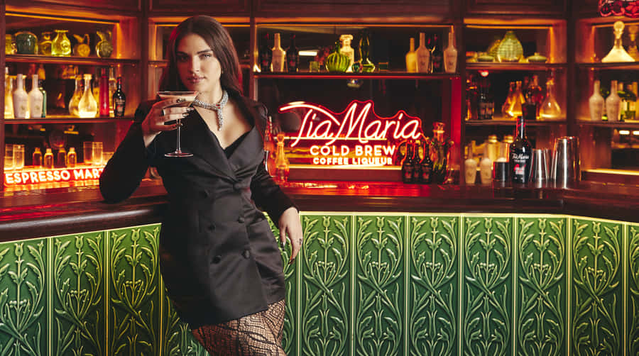 Mae Muller, Pop Sensation, In Concert Wallpaper