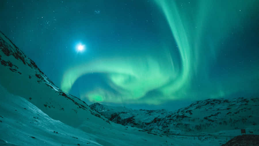 Magical Night Sky - The Stunning Aurora Borealis Wallpaper