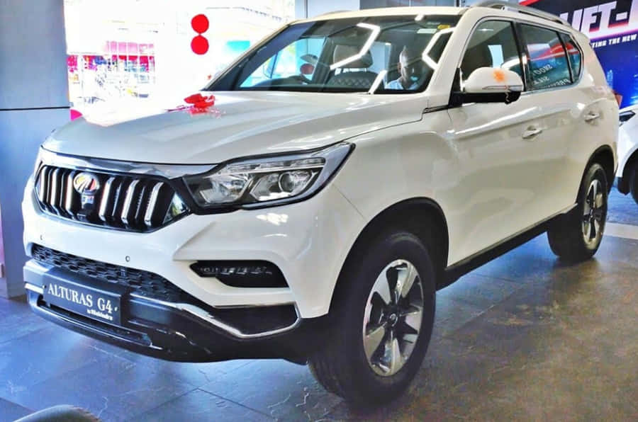 Mahindra Alturas G4 Showroom Display Wallpaper