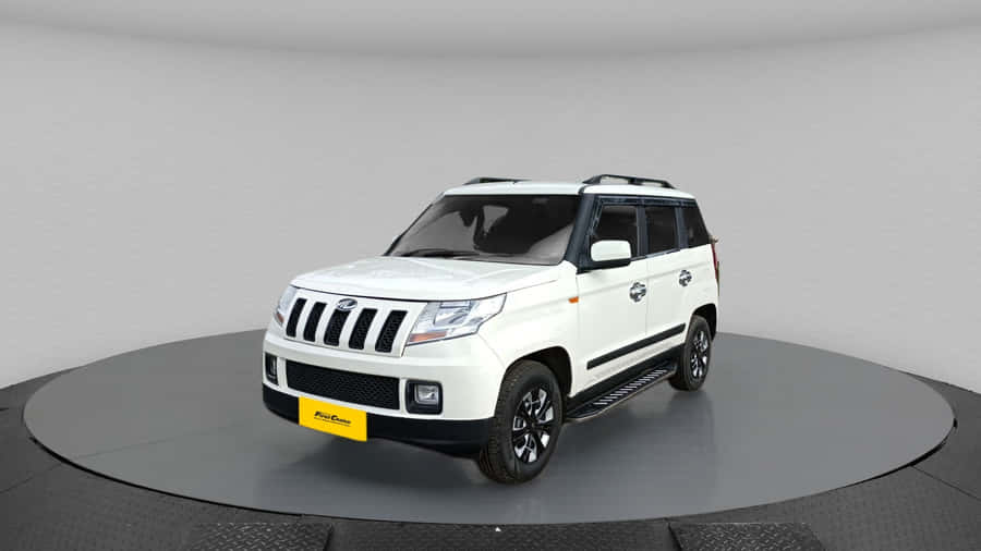 Mahindra T U V300 Showroom Display Wallpaper
