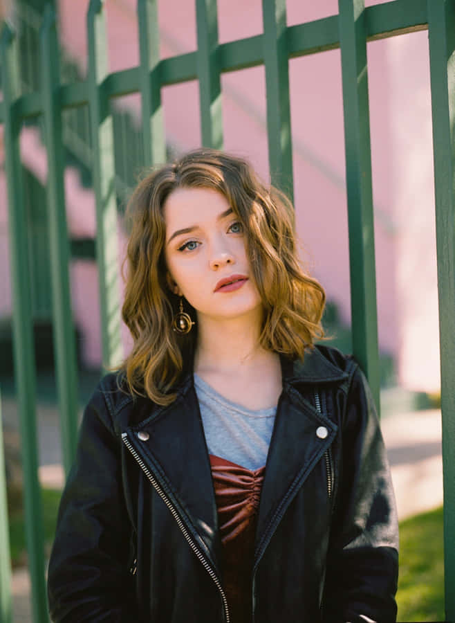 Maisie Peters Wallpaper