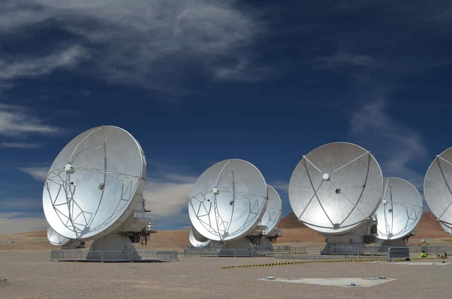 Majestic Radio Telescope In Operation Wallpaper