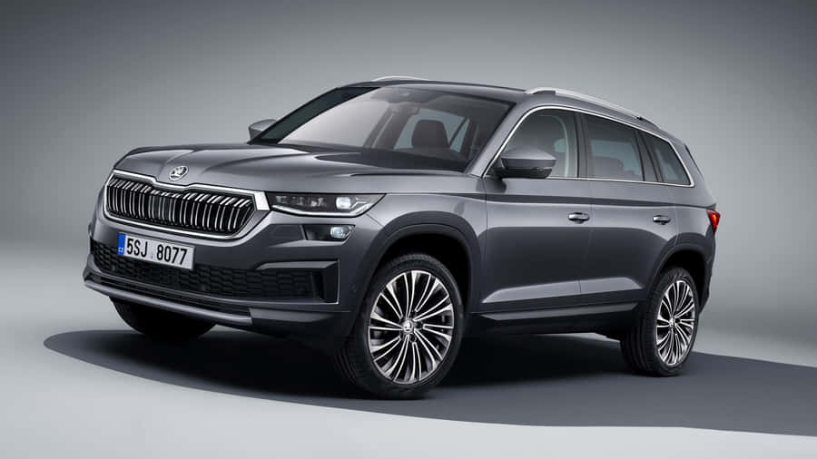 Majestic Skoda Kodiaq On Countryside Road Wallpaper