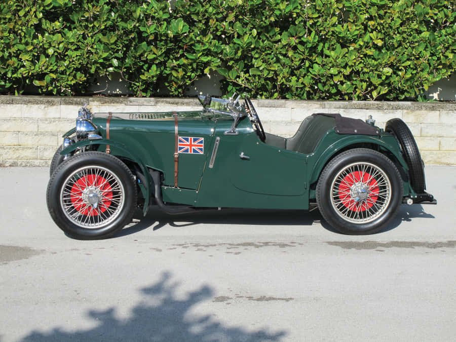 Majestic Spray Of Mg Waterfall Wallpaper