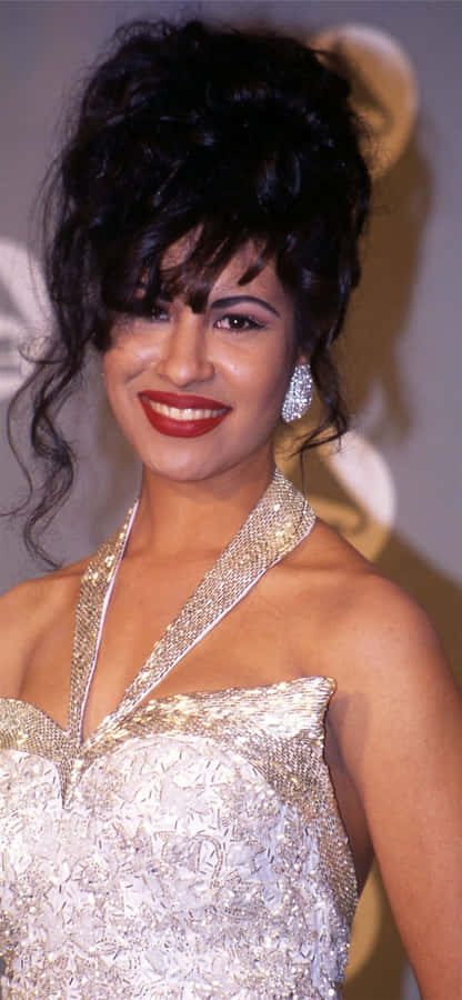 Make An Iconic Phone With This Selena Quintanilla Iphone Wallpaper Wallpaper
