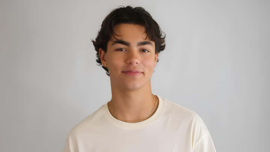 Malachi Barton Headshot Wallpaper