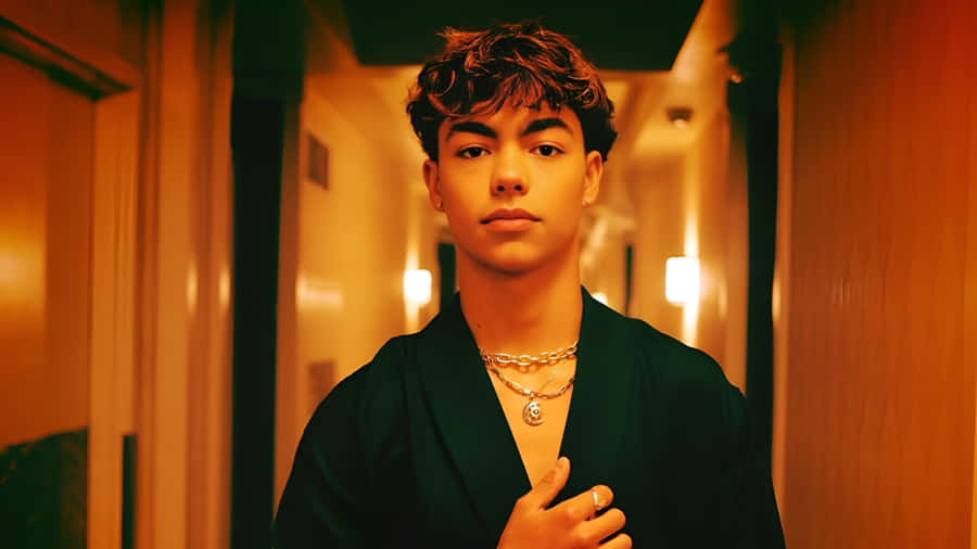 Malachi Barton Style Icon Wallpaper