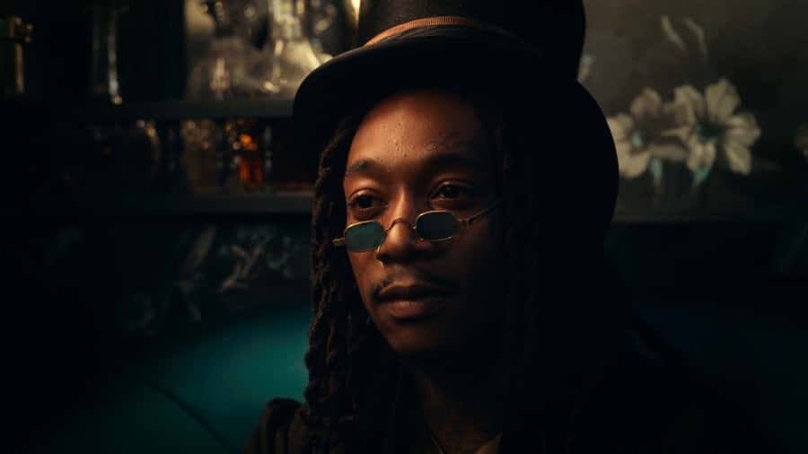 Manwith Hatand Sunglasses Wallpaper