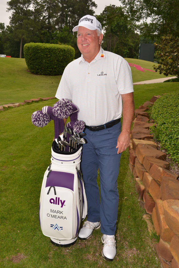 Mark O'meara With Golf Club Bag Wallpaper