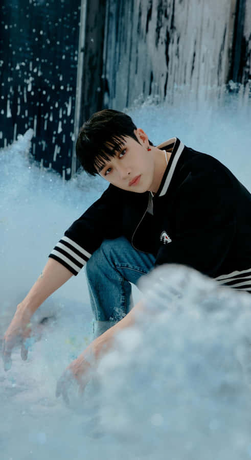 Maxident Stylish Casual Look Wallpaper