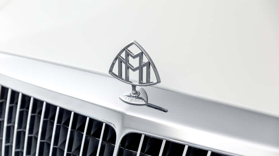 Maybach Hood Ornamentand Grille Wallpaper