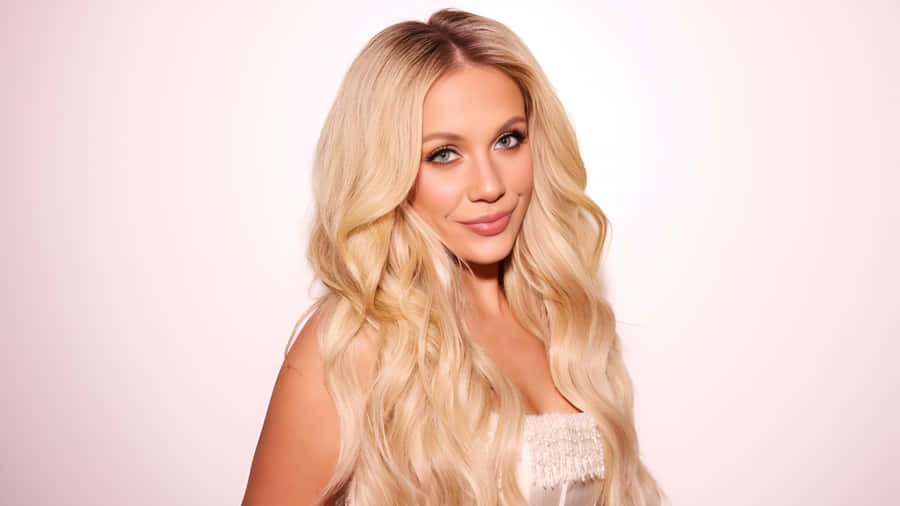 Megan Moroney Country Music Star Wallpaper