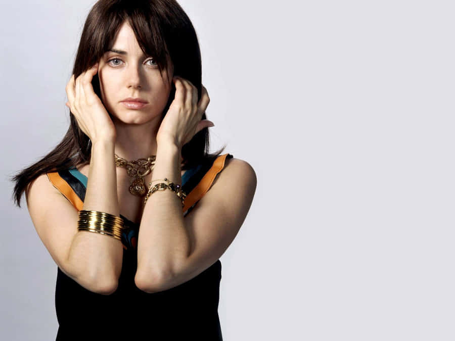 Mia_ Kirshner_ Elegant_ Portrait Wallpaper