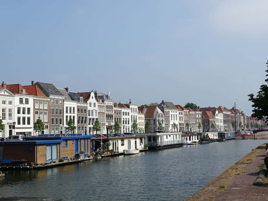 Middelburg Canal Housesand Houseboats Wallpaper
