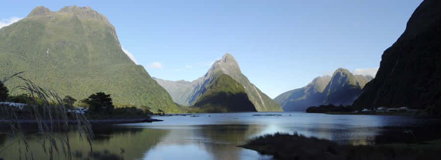 Milford Sound Fiordland National Park New Zealand Wallpaper