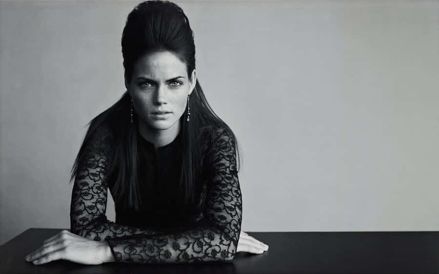 Mini Anden Posing For A Photoshoot Wallpaper