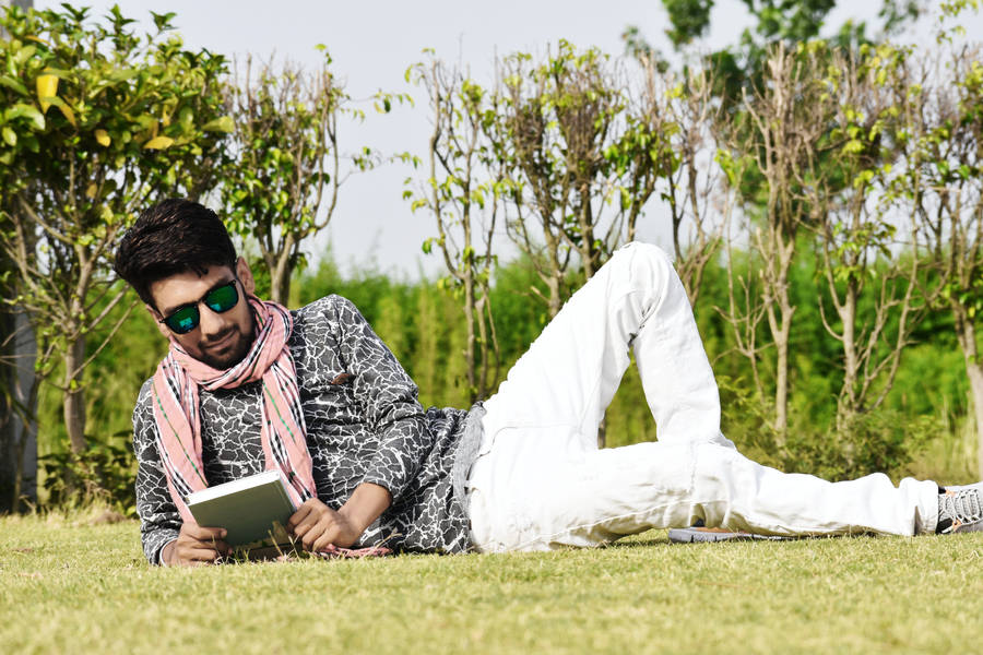 Model Reading A Book Wallpaper