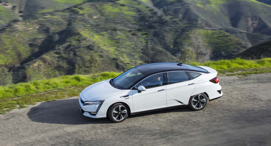 Modern & Eco-friendly - The Honda Clarity Wallpaper