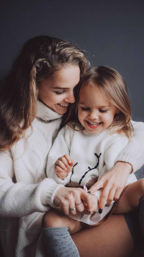 Mom Knitted Sweater Wallpaper