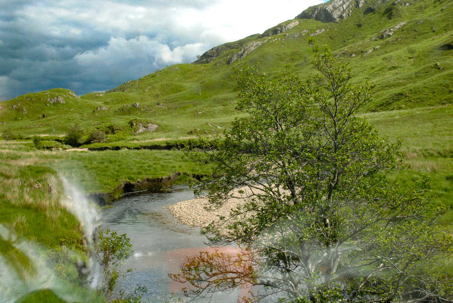 Mountain Slope Live Desktop Wallpaper