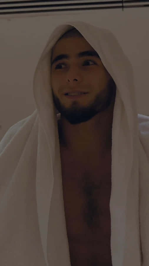 Muhammad Mokaev With Bathrobe Wallpaper