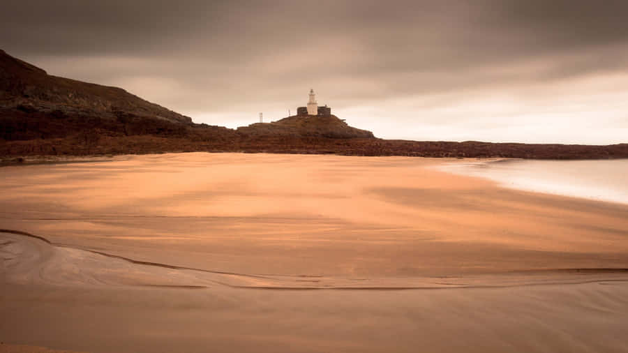 Mumbles Lighthouse Swansea Dusk Wallpaper