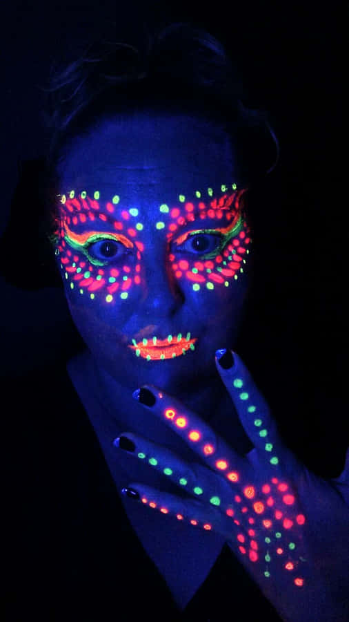 Neon_ Makeup_ Under_ Black_ Light Wallpaper