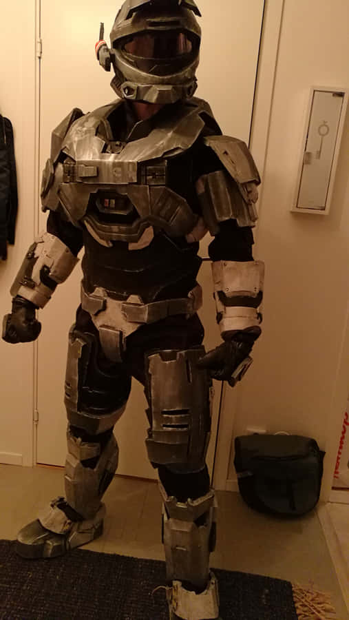 Noble Six Standing Valiantly On The Battlefield Wallpaper