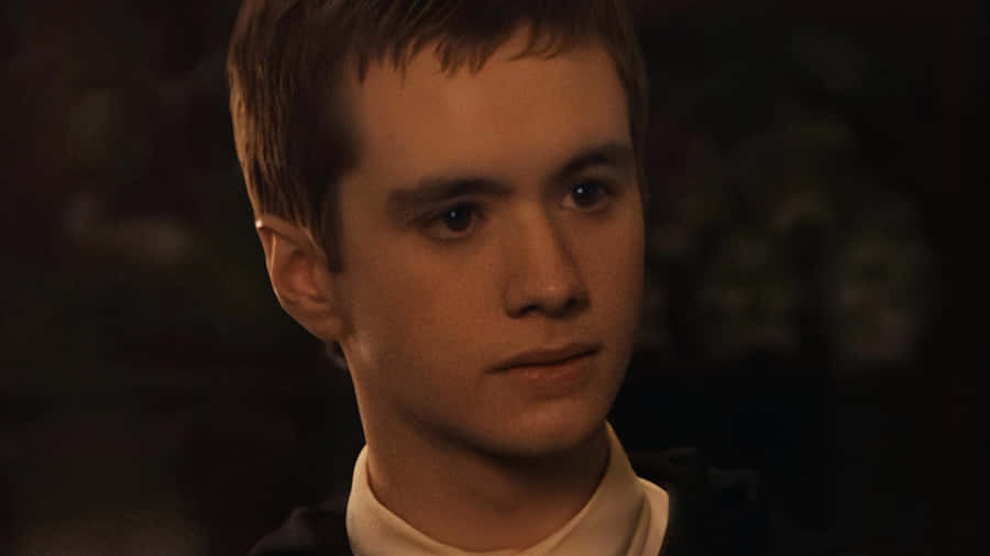 Oliver Wood Character Portrait Wallpaper