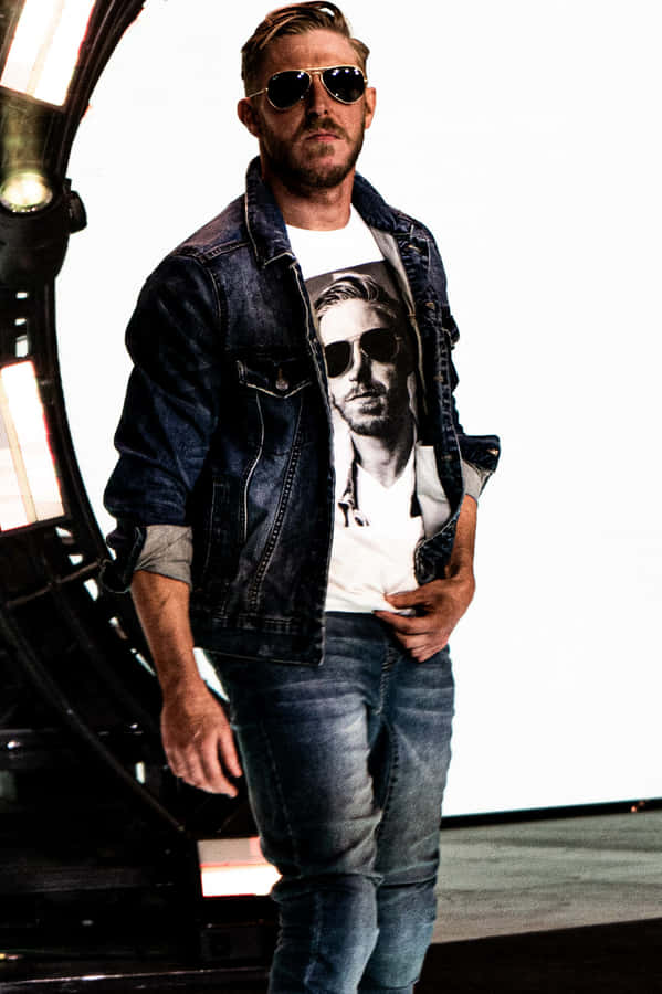 Orange Cassidy Staring Wallpaper