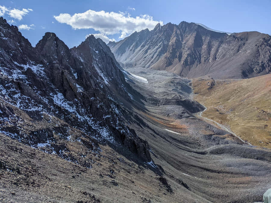 Osh Mountain Landscapes Wallpaper