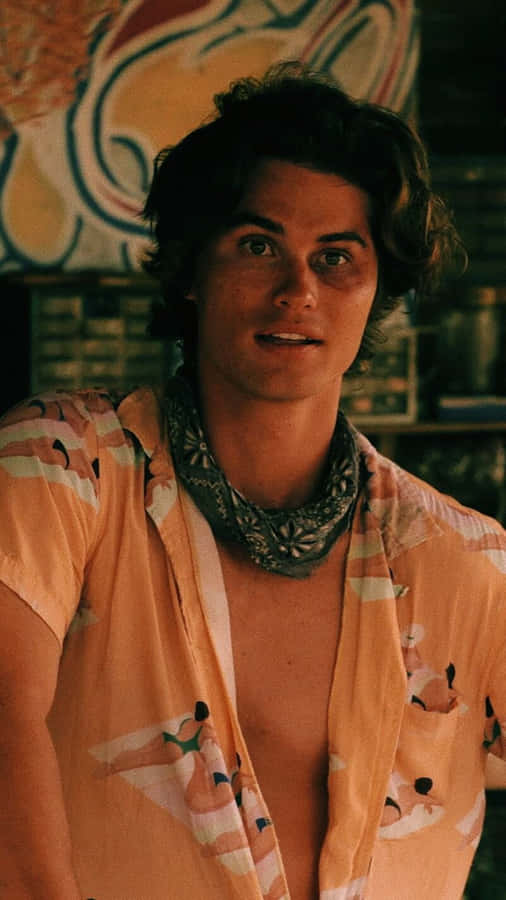 Outer Banks Characterin Peach Shirt Wallpaper