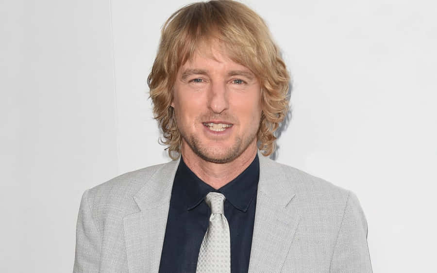 Owen Wilson Looking Content Wallpaper