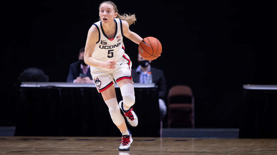 Paige Bueckers Basketball Highlights Wallpaper