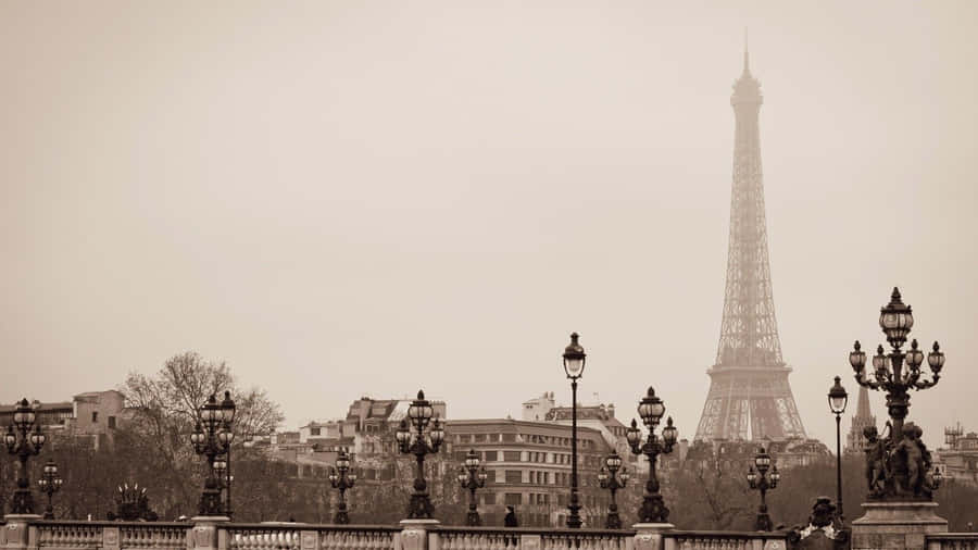 Paris Aesthetic Vintage City Wallpaper