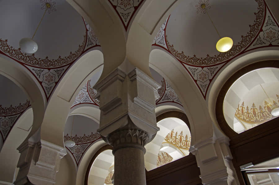 Pillars And Ceiling Of Toledo Cathedral Wallpaper