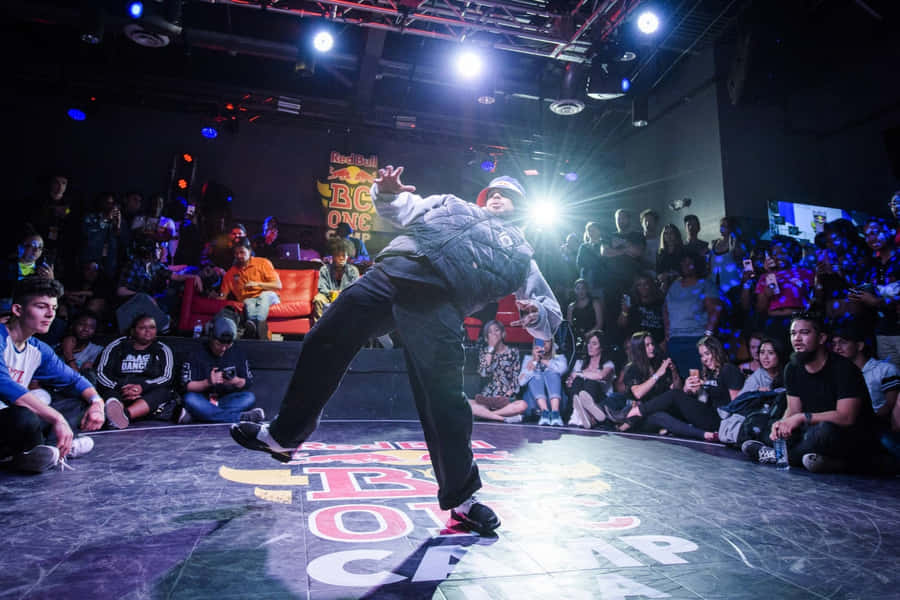 Popping Man Bending Backwards [wallpaper] Wallpaper