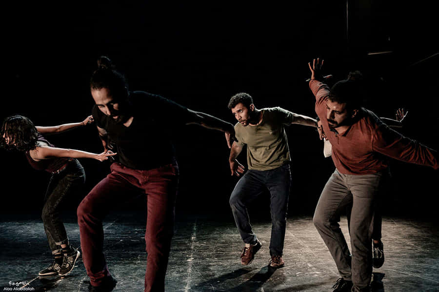 Popping Men Synchronized [wallpaper] Wallpaper