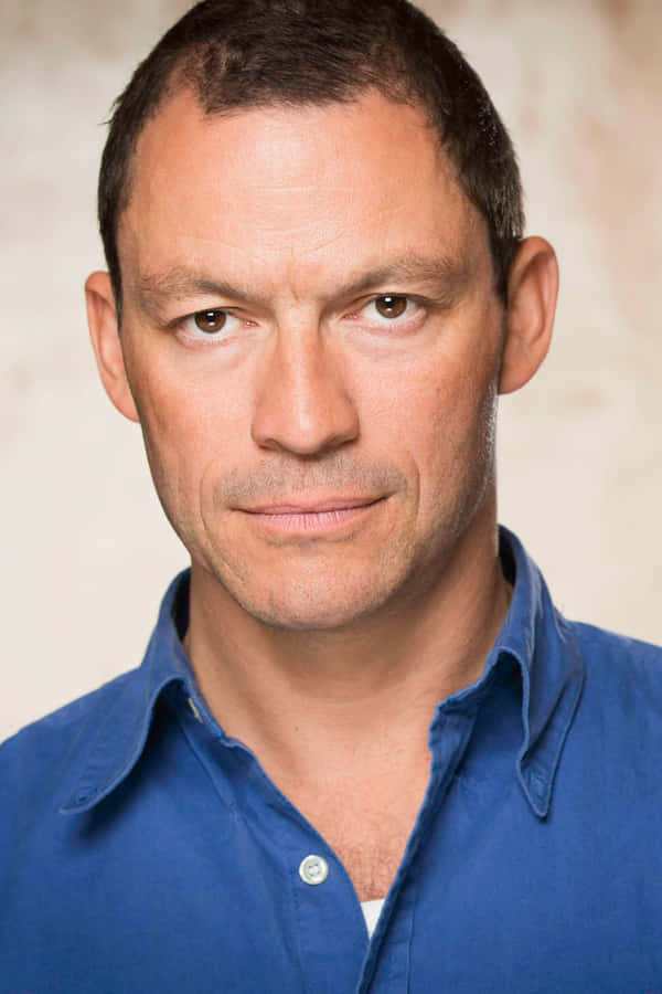 Portrait Of Dominic West: An Epitome Of Elegance Wallpaper