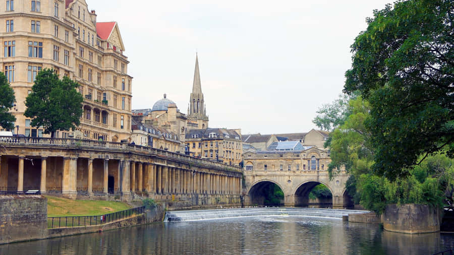 Pulteney Bridge River Avon Bath U K Wallpaper
