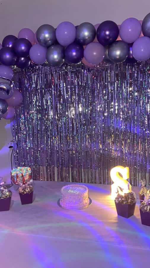 Purple Balloon Party Backdrop Wallpaper
